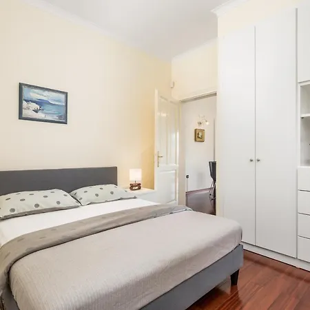 Appartement Adrija *